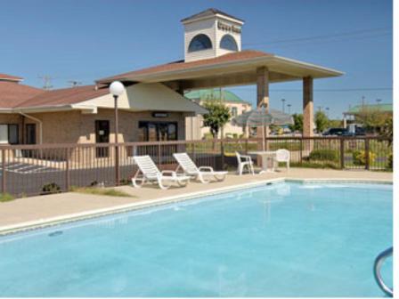 Econo Lodge Franklin Удобства фото