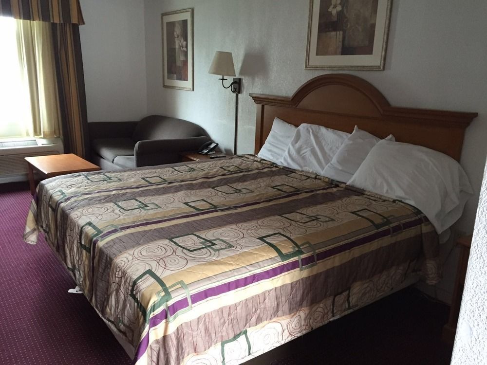 Econo Lodge Franklin Экстерьер фото
